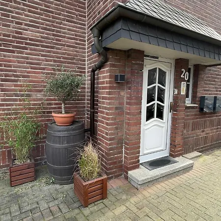 Gaestehaus-schild Apartament *