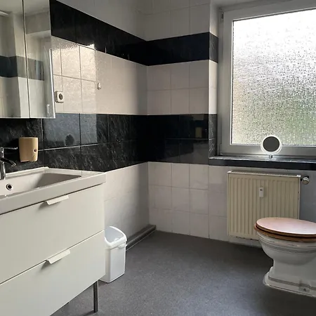 Apartamento Gaestehaus-schild Dormagen