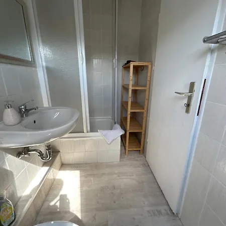 Apartament Gaestehaus-schild *