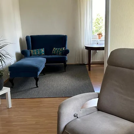 Gaestehaus-schild Apartment *