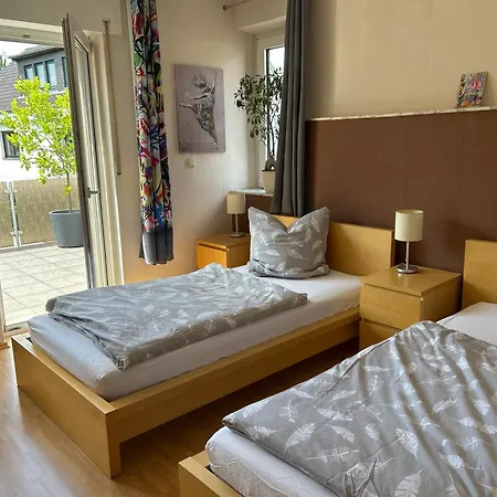 Gaestehaus-schild Apartament Dormagen