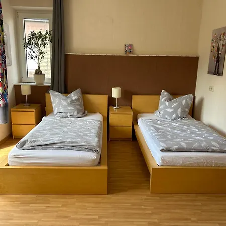 Apartamento Gaestehaus-schild Dormagen