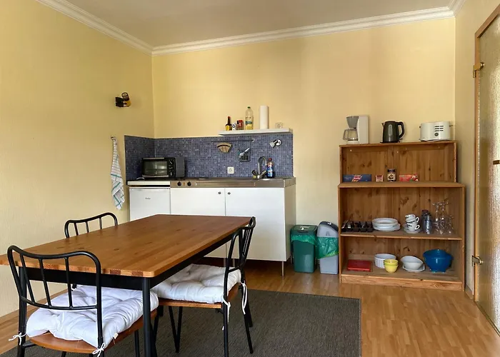 Apartamento Gaestehaus-schild Dormagen