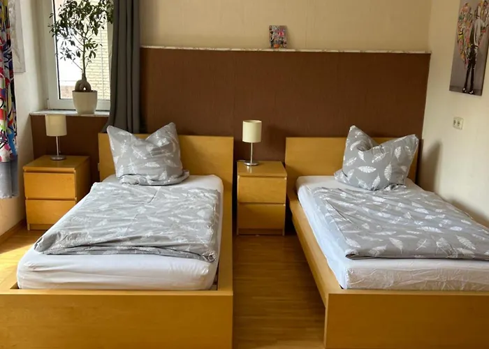 Apartamento Gaestehaus-schild Dormagen